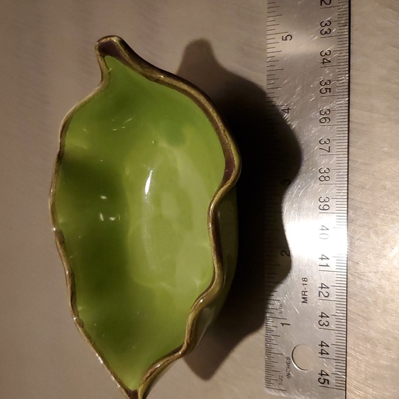 Vintage Italian Ceramic Leaf Green Bowl Trinket Dish - Picture 9 of 11